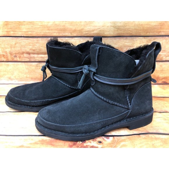 UGG Esther 1106039 Black Slip on Boots Booties Womens 7.5 (i8L) - Picture 1 of 10